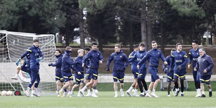 Fenerbahçe, Sevilla maçı hazırlıklarına devam etti