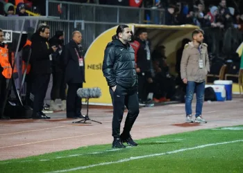 Eyüpspor Teknik Direktörü İbrahim Üzülmez: “İlk 45 dakikada hiçbir şey yapmayan bir takım görüntüsündeydik”