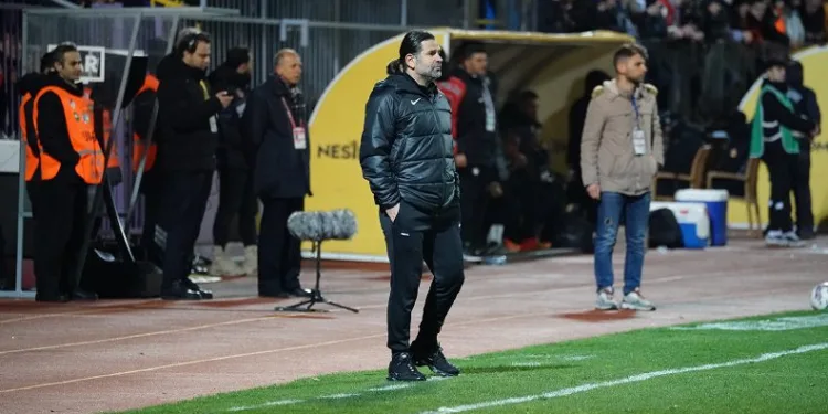 Eyüpspor Teknik Direktörü İbrahim Üzülmez: “İlk 45 dakikada hiçbir şey yapmayan bir takım görüntüsündeydik”