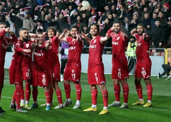Spor Toto 1. Lig: Samsunspor: 5 – Bandırmaspor: 0