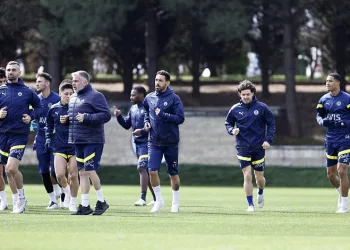 Fenerbahçe, Sevilla maçı hazırlıklarını sürdürdü