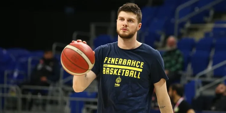 Fenerbahçe Beko’da Metecan Birsen, 6 hafta parkeden uzak kalacak