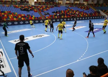 Sakarya Büyükşehir Hentbol takımı kupaya yarı finalde veda etti