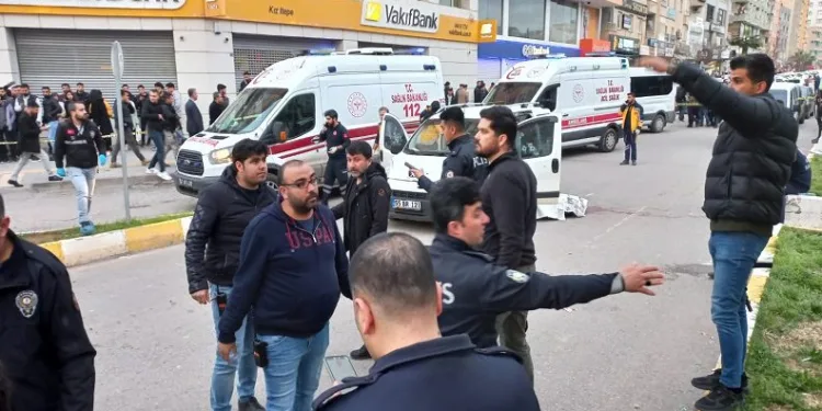 Mardin’de seyir halindeki araca silahlı saldırı