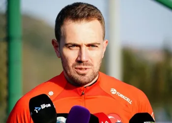 Mert Günok: “Takım olarak hedefimiz Almanya”