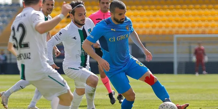 Bucaspor 1928 forması giyen Erhan Çelenk, 70 gündür gol atamıyor
