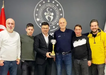 Şampiyonlar kupayı Yazıcı’ya getirdi