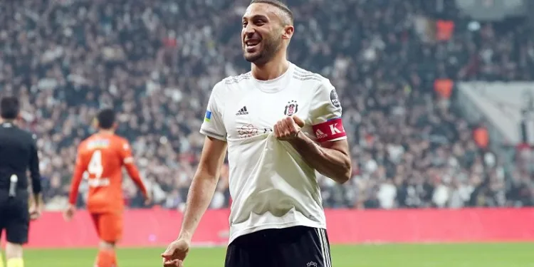 Cenk Tosun: “Beşiktaş’ta kalıyorum”