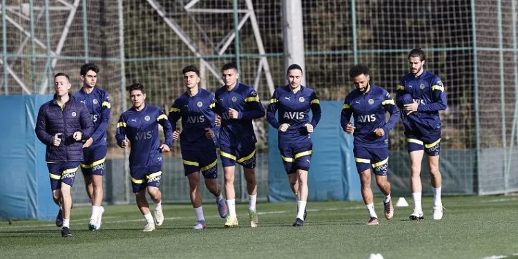 Fenerbahçe, hazırlıklarını sürdürdü