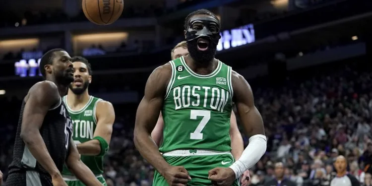 NBA’de Boston Celtics, lider Milwaukee’yi farklı yendi