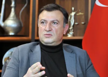 Ümraniyespor Başkanı Tarık Aksar: “Ligden düşmenin tamamen kaldıracağı söyleniyor”