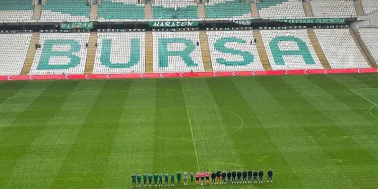 Bursaspor seyircisiz maçta PFDK’ya sevk edildi!