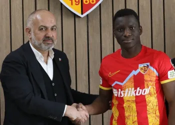 Kayserispor, Ethem ve Ackah ile sözleşme uzattı
