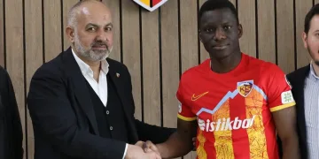 Kayserispor, Ethem ve Ackah ile sözleşme uzattı
