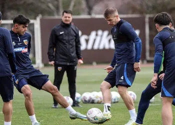 Kayserispor, İstanbul yolcusu