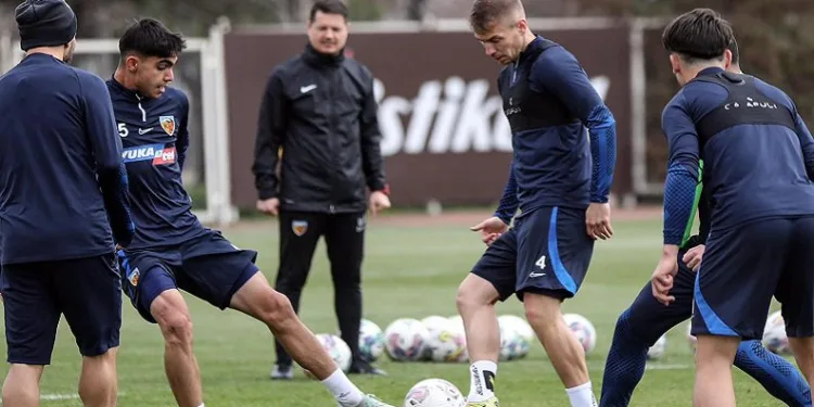 Kayserispor, İstanbul yolcusu