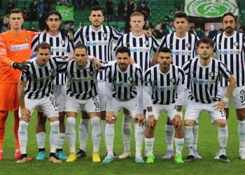 Altay, topu rakibine bırakıyor