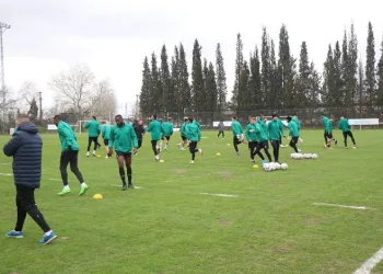 Sakaryaspor, Eyüpspor mesaisine başladı