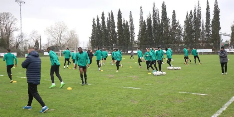 Sakaryaspor, Eyüpspor mesaisine başladı