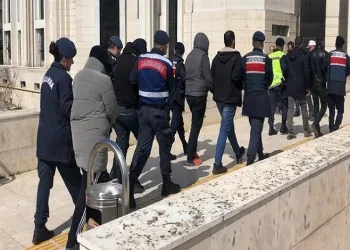 Jandarmadan göçmen kaçakçılarına darbe
