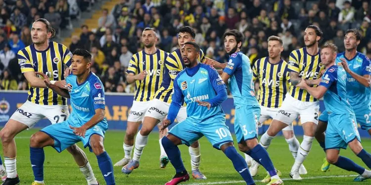 Fenerbahçe özel maçta Zenit ile 2-2 berabere kaldı