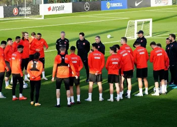 A Milli Futbol Takımı, Ermenistan’a gitti