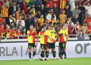 Göztepe, play-off hattı için oynayacak