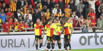 Göztepe, play-off hattı için oynayacak