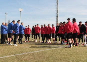 Eskişehirspor’da 20 yeni transferin ardından gelen puanlar havayı değiştirdi