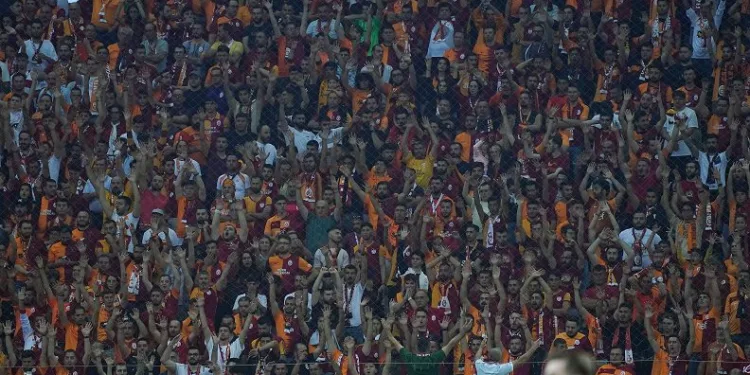 Galatasaray, Nef Stadyumu’nda oynadığı maçlardaki taraftar sayılarını açıkladı