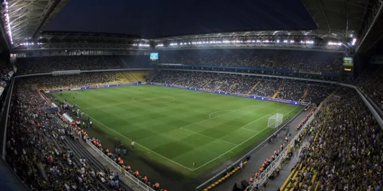 Fenerbahçe: “Stadımızın sağlam olmadığı ile ilgili haber ve söylemler gerçeği yansıtmamaktadır”