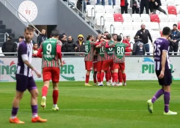 Karşıyaka, Edirnespor deplasmanında