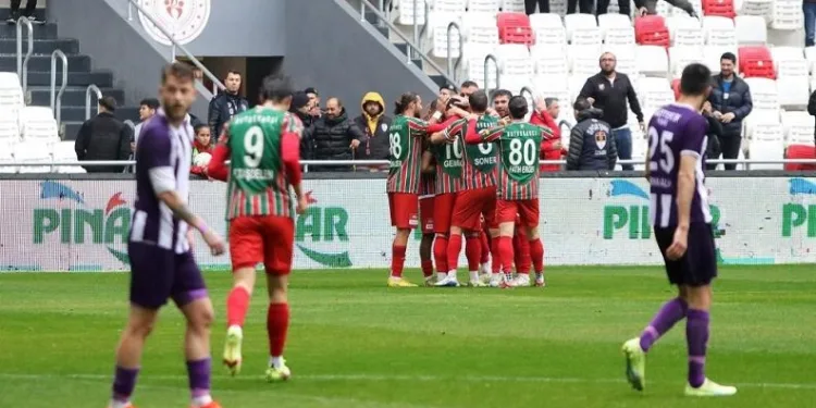 Karşıyaka, Edirnespor deplasmanında