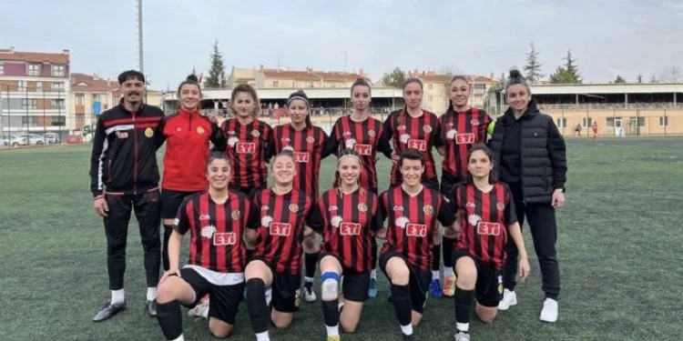 Eskişehirspor Kadınlar 3. Lig’de galibiyetle başladı