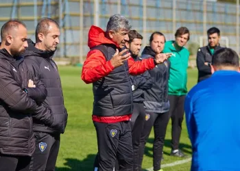 Bucaspor 1928 Teknik Direktörü Sait Karafırtınalar: “Biz şampiyon olacağız”