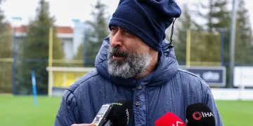 Ankaragücü Teknik Direktörü Tolunay Kafkas: “Kim hata yaparsa bedelini ödeyecek”