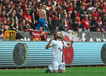 Eskişehirspor’da yeni transferlerle gol sorunu çözüldü