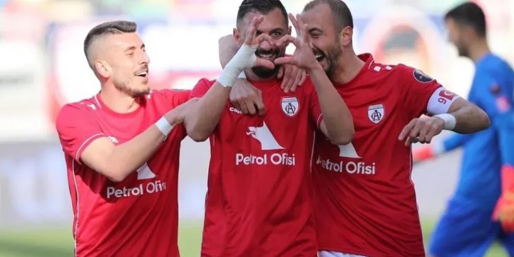 Altınordu’da Ali Özgün performansıyla dikkat çekiyor