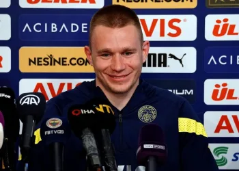 Fenerbahçeli futbolcu Attila Szalai: “Umuyorum ki derbiden 3 puanla ayrılacağız”