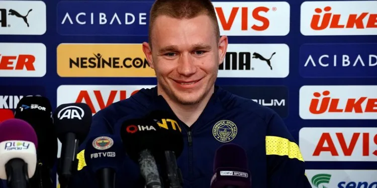 Fenerbahçeli futbolcu Attila Szalai: “Umuyorum ki derbiden 3 puanla ayrılacağız”
