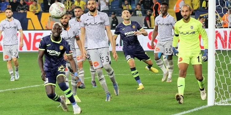 Medipol Başakşehir ile MKE Ankaragücü 8. randevuda