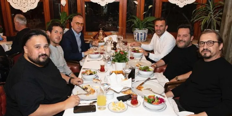 Galatasaray Futbol Takımı iftar yemeğinde bir araya geldi