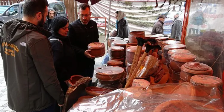 Ramazan telaşı başladı, güvece rağbet arttı