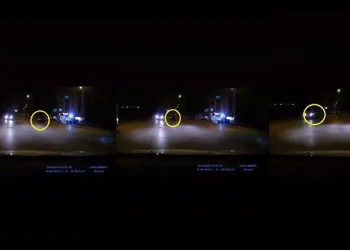 Motosikletiyle son sürat kaza yaptı