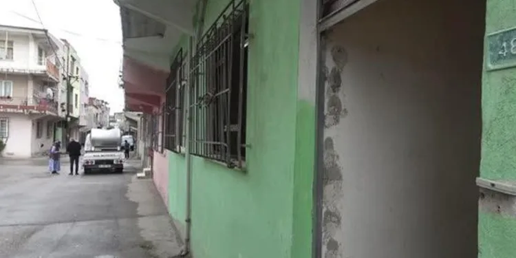Depremzede aileye yuva olacaktı, kullanılamaz hale geldi