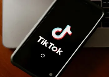 İngiltere’de kamu cihazlarına TikTok yasağı