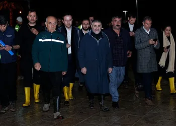 Bakanlar afet bölgesinde