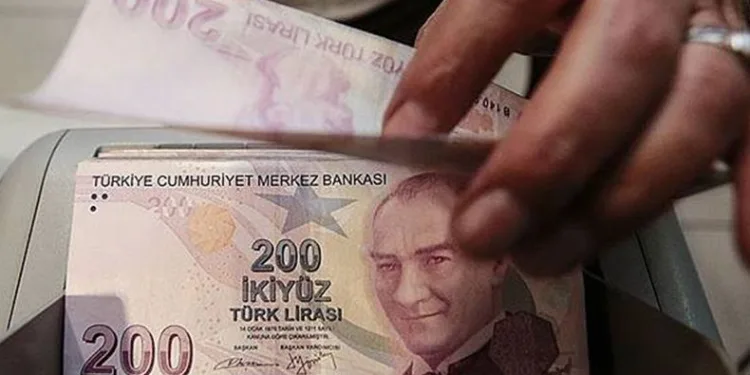 Yaşlı ve engelli aylığı hesaplara yattı