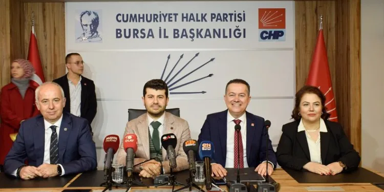 İş insanı Aytuğ Onur CHP Bursa’dan milletvekili aday adaylığını açıkladı