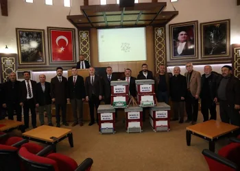 İnegöl Belediyesi’nde 50 üreticiye 250 arı kovanı